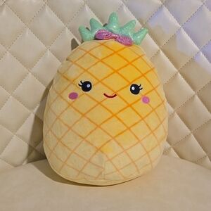 Maui 🍍 Pineapple Squishmallow ~  11in.